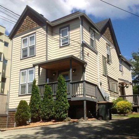 Capitol Hill Luxury Apartments Сіетл Екстер'єр фото